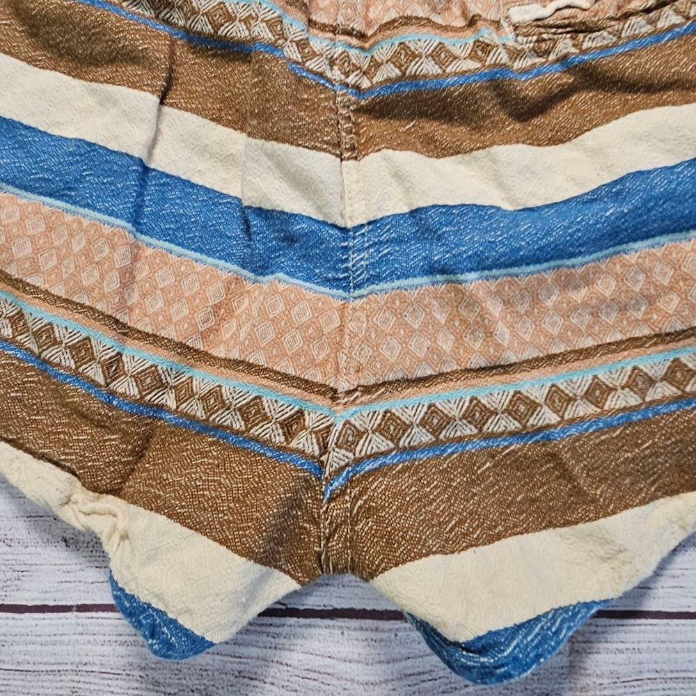 Kavu medium pull on short w/Aztec design. Brown, blue, cream - Picture 8 of 10